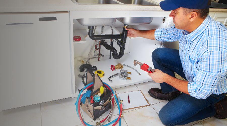 Expert burst pipe repair services in McLeansboro, IL